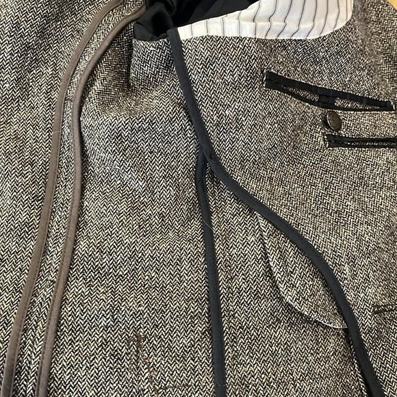 EUC Hugo Boss jacket - Picture 15 of 15